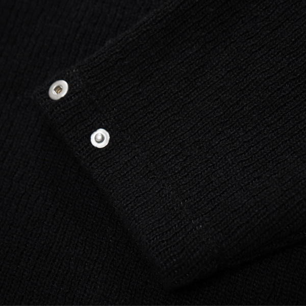 TEDDY HIGH V NECK SWEATER - BLACK