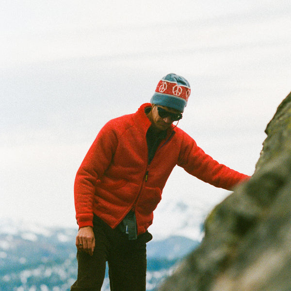 Big Rock Candy Mountaineering Stowe Peace Beanie - Blue Frost
