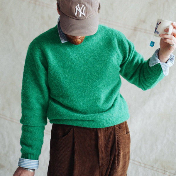BRUSHED SHETLAND CREW KNIT SWEATER - EVERGREEN