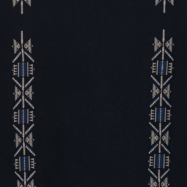 EMBLEM T-SHIRT - BLACK MYSTIC LAKE