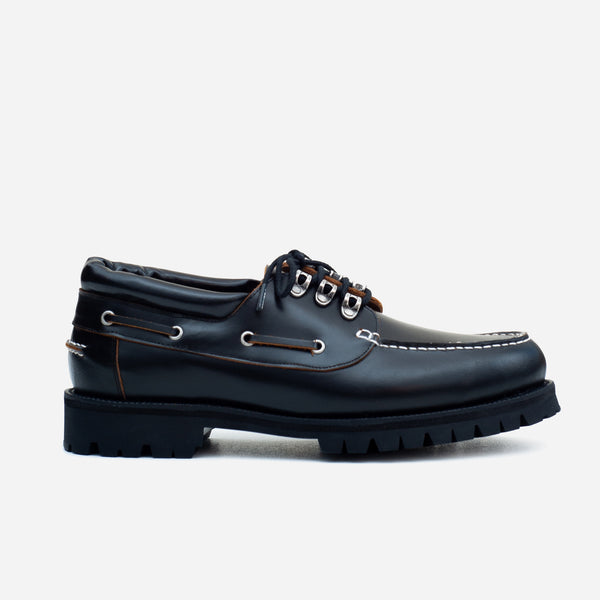 METAL HOOK LEATHER BOAT SHOE - BLACK