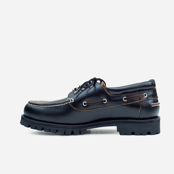 METAL HOOK LEATHER BOAT SHOE - BLACK