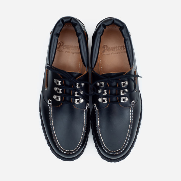 METAL HOOK LEATHER BOAT SHOE - BLACK