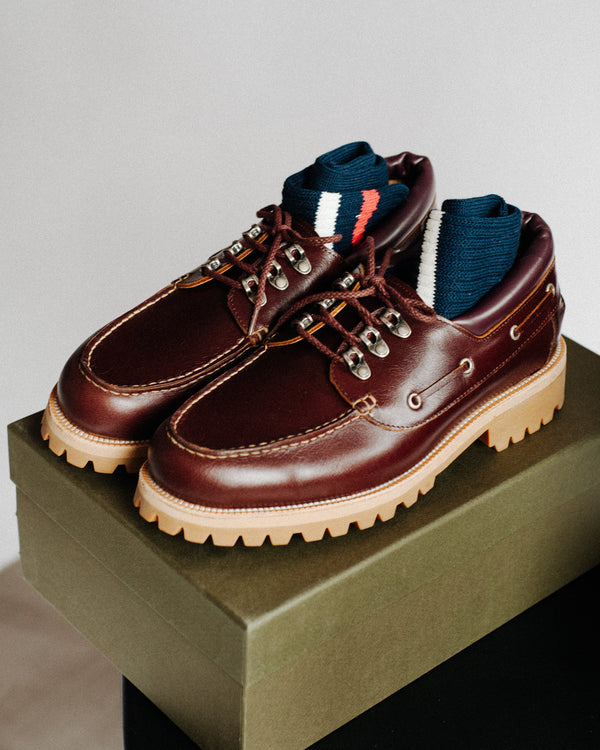 METAL HOOK LEATHER BOAT SHOE - BURGUNDY