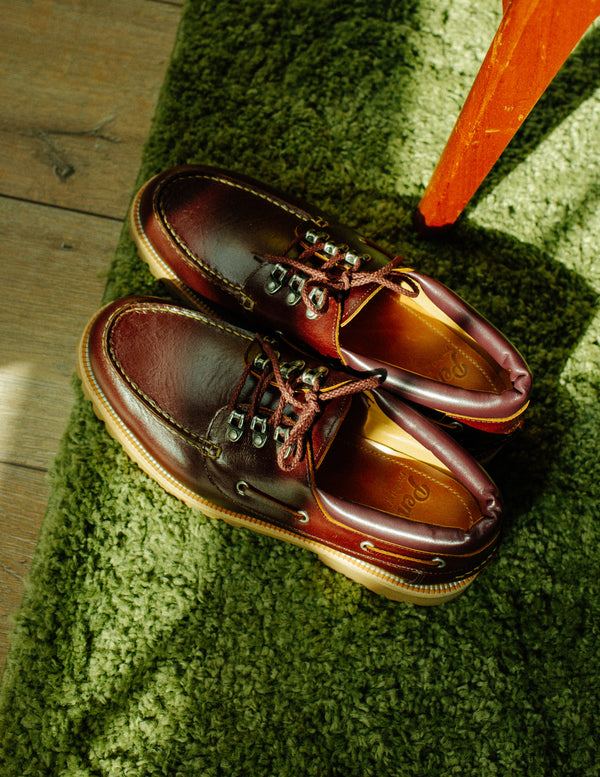 METAL HOOK LEATHER BOAT SHOE - BURGUNDY