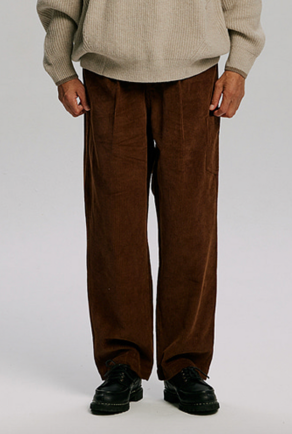 CORDUROY WIDE ONE TUCK PANTS - BROWN