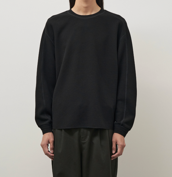 WAFFLE SWEATER - BLACK