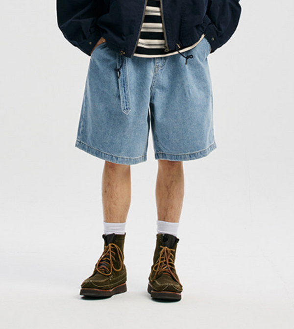 LYOCELL BELTED DENIM SHORTS - LIGHT BLUE