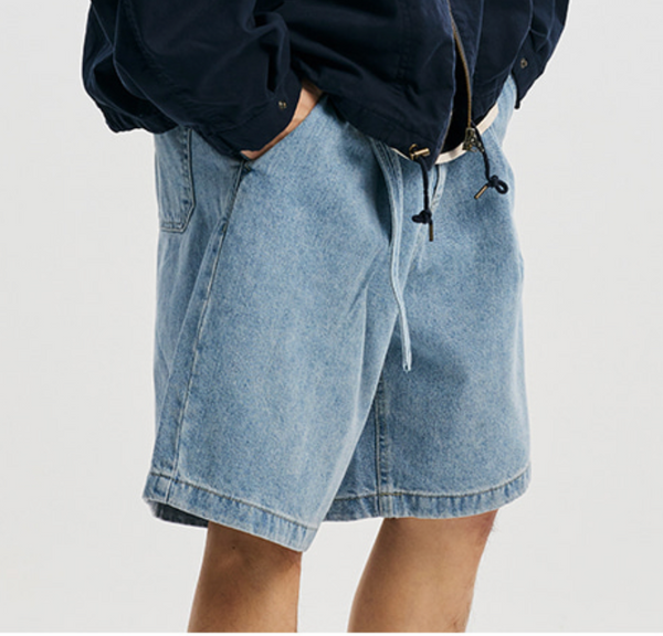 LYOCELL BELTED DENIM SHORTS - LIGHT BLUE