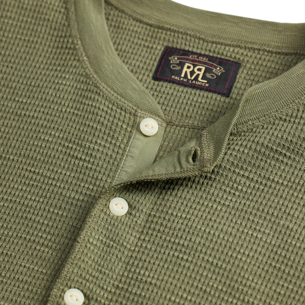GARMENT-DYED WAFFLE HENLEY T-SHIRT - TREE GREEN