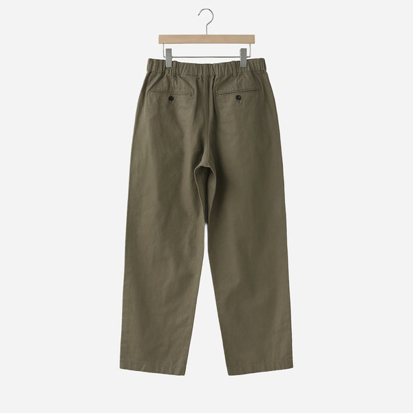 BOX PLEATS PANTS - HUMUS SAND
