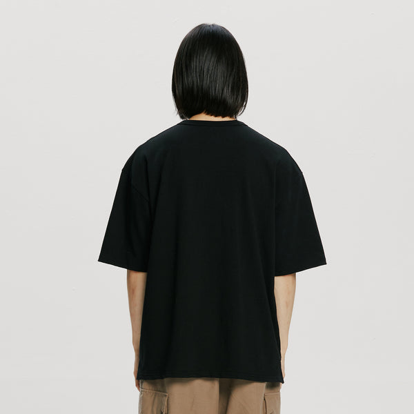 PENNANT POCKET TEE - BLACK