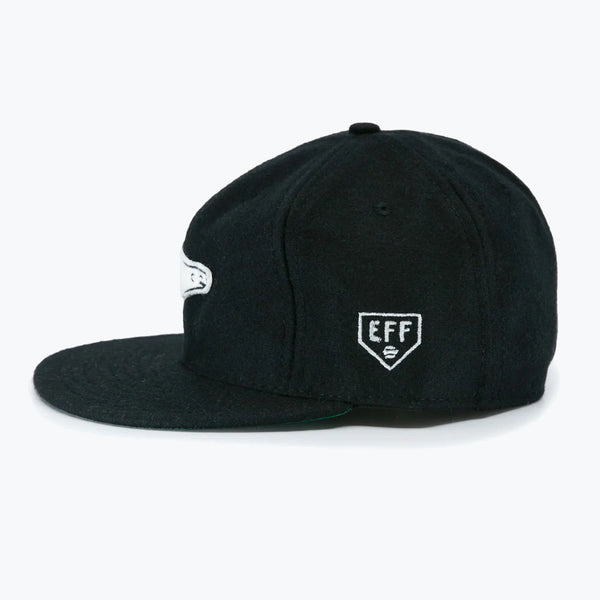 CERVECERIA POLAR VINTAGE INSPIRED BALLCAP - BLACK